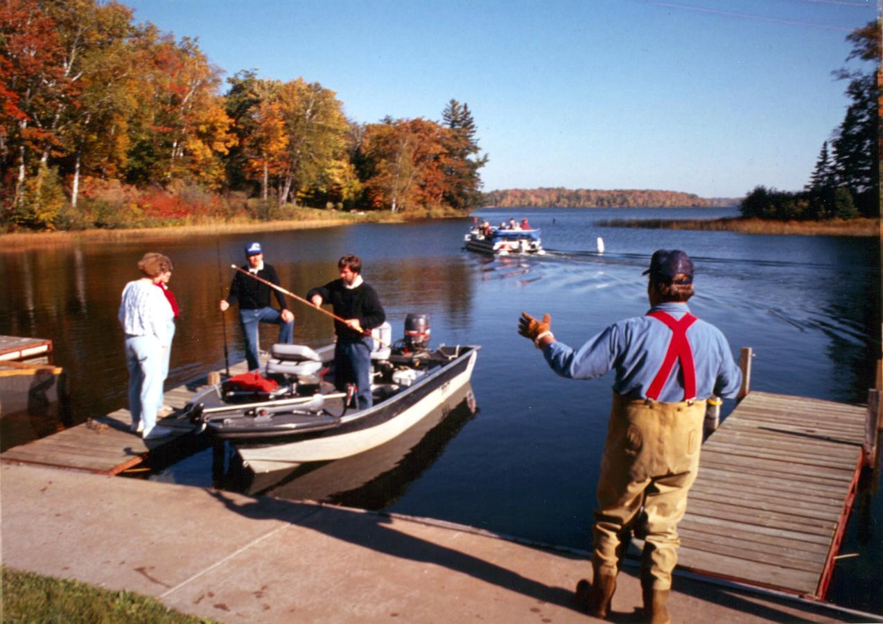 Lakewoods Resort & Golf Namekagon Exterior photo