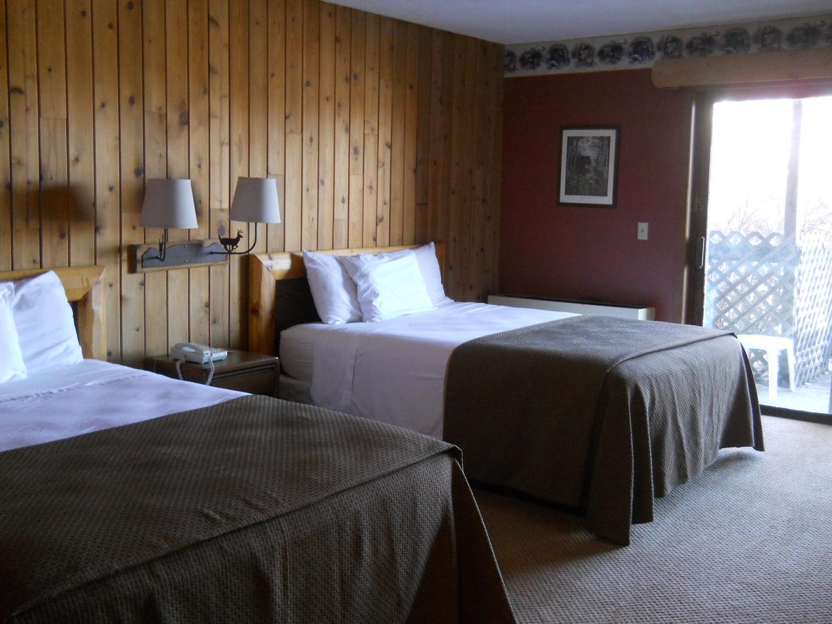 Lakewoods Resort & Golf Namekagon Room photo