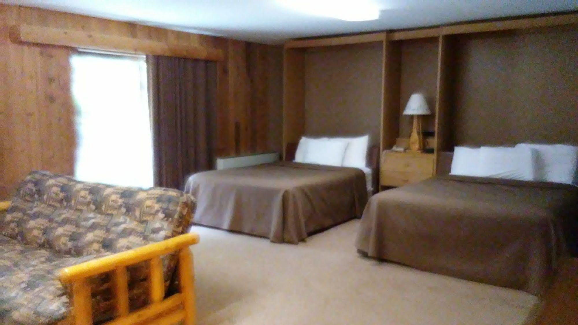 Lakewoods Resort & Golf Namekagon Exterior photo