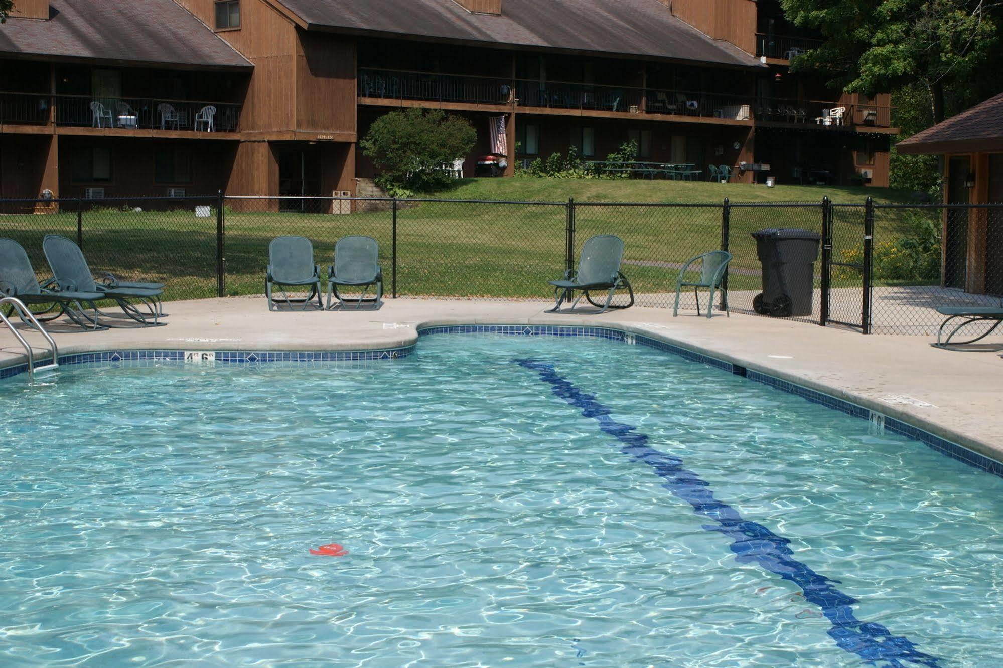 Lakewoods Resort & Golf Namekagon Exterior photo